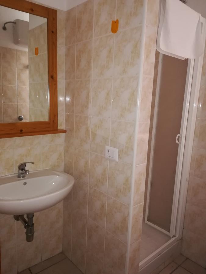 Hostel Marina Каляри Екстериор снимка