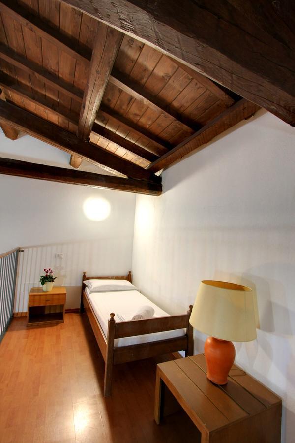 Hostel Marina Каляри Екстериор снимка